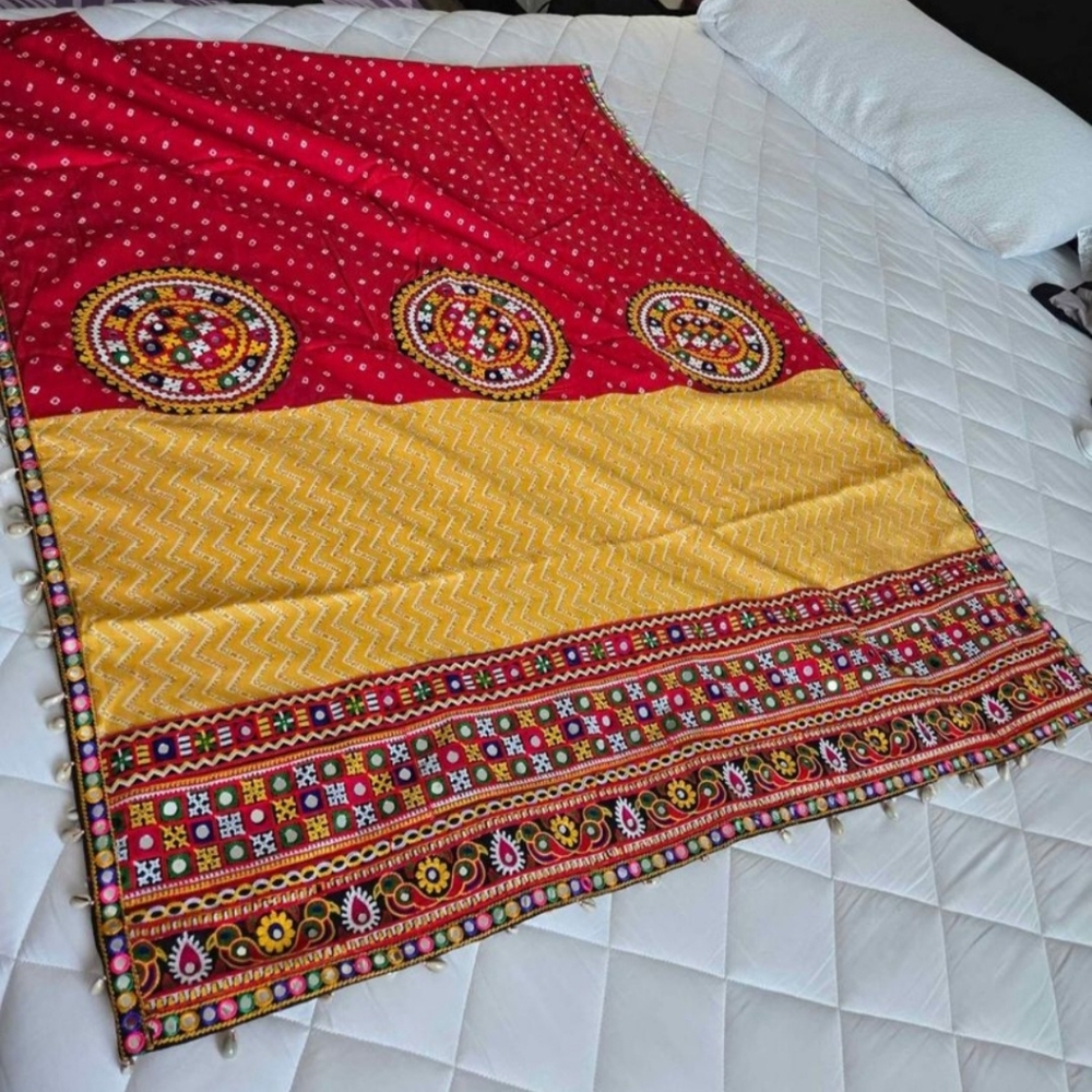 Choli and ordhani